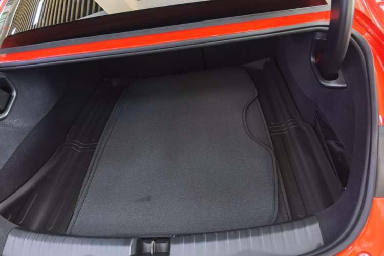 Used Xiaomi Auto SU7 2024 Rear-Drive Long-Range Intelligent Driving Version Trunk