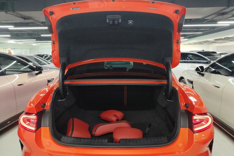 Used Xiaomi Auto SU7 2024 Four-Wheel Drive Ultra-Long Range Advanced Intelligent Driving Max Edition Trunk