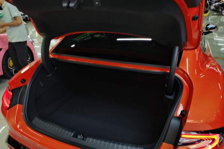 Used Xiaomi Auto SU7 2024 Rear-Drive Long-Range Intelligent Driving Version Trunk
