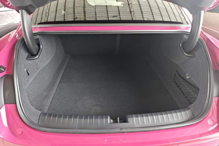Used Xiaomi Auto SU7 2024 Rear-Drive Long-Range Intelligent Driving Version Trunk