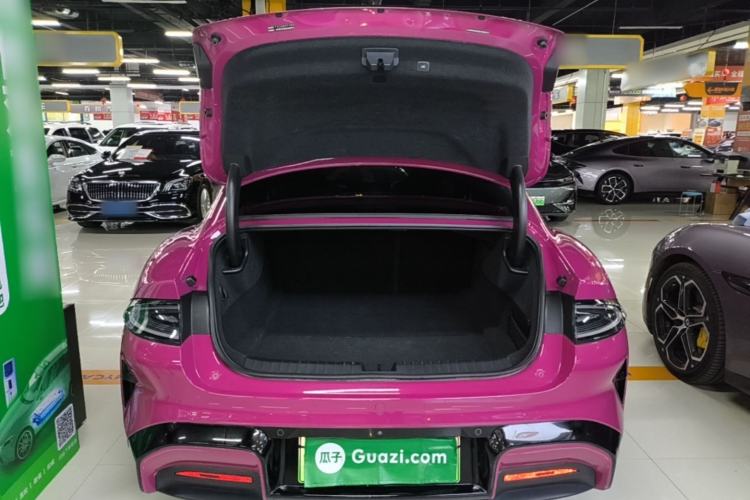 Used Xiaomi Auto SU7 2024 Four-Wheel Drive Ultra-Long Range Advanced Intelligent Driving Max Edition Trunk