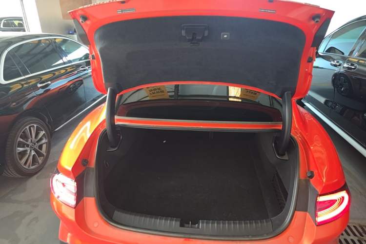 Used Xiaomi Auto SU7 2024 Rear-Drive Ultra-Long Range Advanced Pro-Level Intelligent Driving Version Trunk