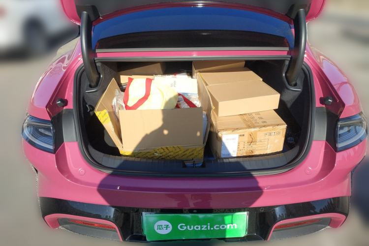Used Xiaomi Auto SU7 2024 Four-Wheel Drive Ultra-Long Range Advanced Intelligent Driving Max Edition Trunk