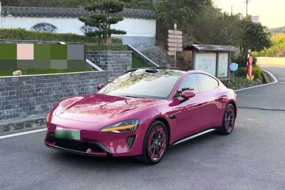 Xiaomi Auto SU7 2024