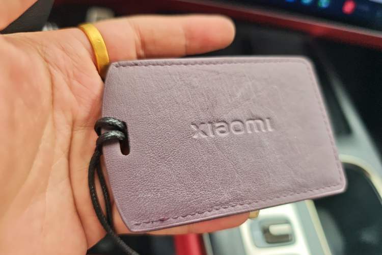 Used Xiaomi Auto SU7 2024 Four-Wheel Drive Ultra-Long Range Advanced Intelligent Driving Max Edition Vehicle Key