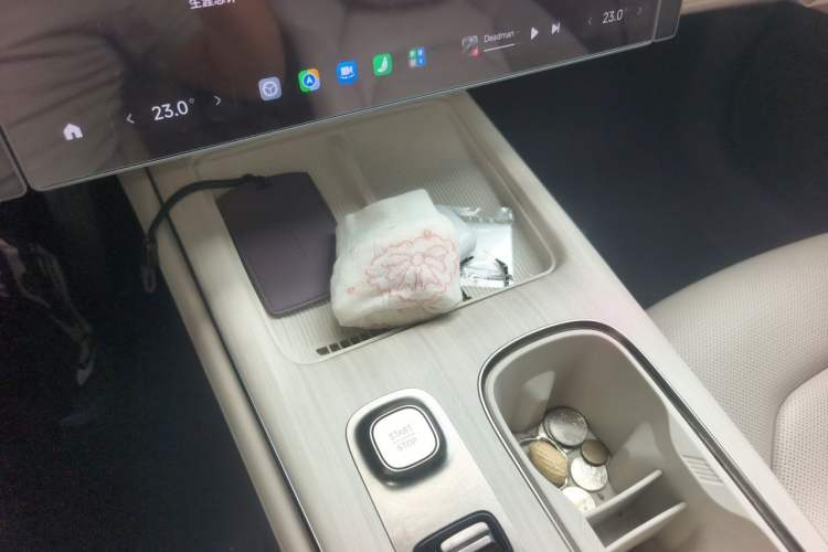 Used Xiaomi Auto SU7 2024 Rear-Drive Long-Range Intelligent Driving Version Vehicle Key