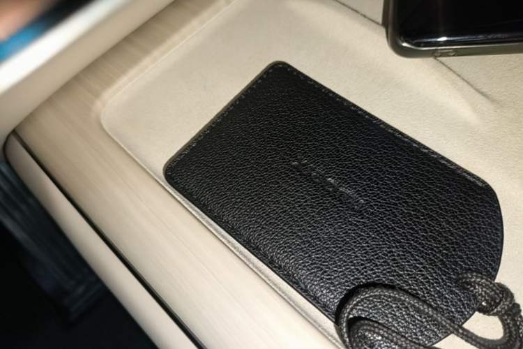 Used Xiaomi Auto SU7 2024 Four-Wheel Drive Ultra-Long Range Advanced Intelligent Driving Max Edition Vehicle Key