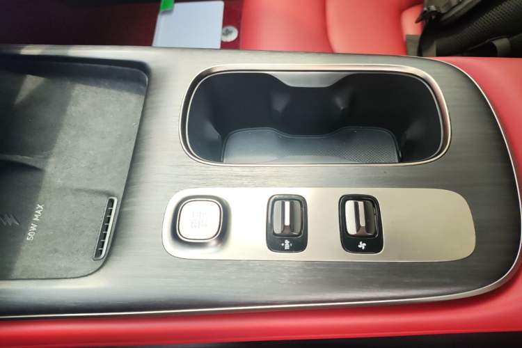 Used Xiaomi Auto SU7 2024 Rear-Drive Long-Range Intelligent Driving Version Vehicle Key