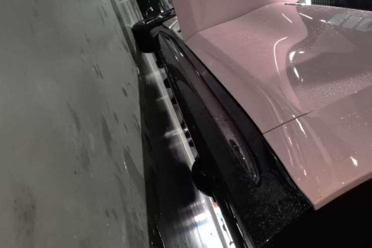 Used Xiaomi Auto SU7 2024 Rear-Drive Long-Range Intelligent Driving Version Right Side Sill