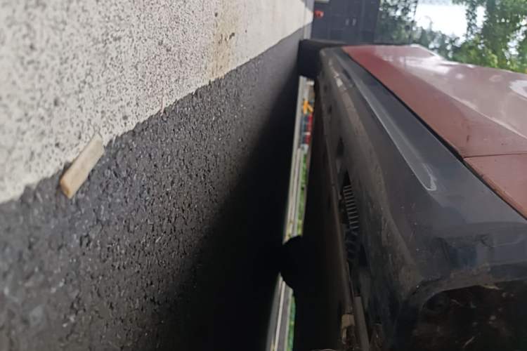 Used Xiaomi Auto SU7 2024 Rear-Drive Ultra-Long Range Advanced Pro-Level Intelligent Driving Version Right Side Sill