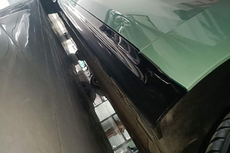 Used Xiaomi Auto SU7 2024 Rear-Drive Ultra-Long Range Advanced Pro-Level Intelligent Driving Version Right Side Sill