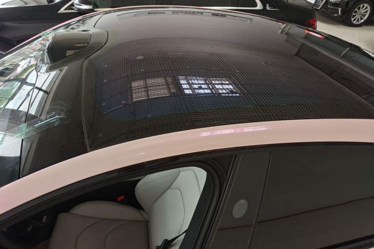Used Xiaomi Auto SU7 2024 Four-Wheel Drive Ultra-Long Range Advanced Intelligent Driving Max Edition Roof
