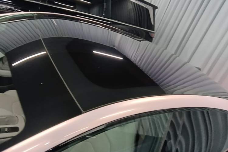 Used Xiaomi Auto SU7 2024 Rear-Drive Long-Range Intelligent Driving Version Roof