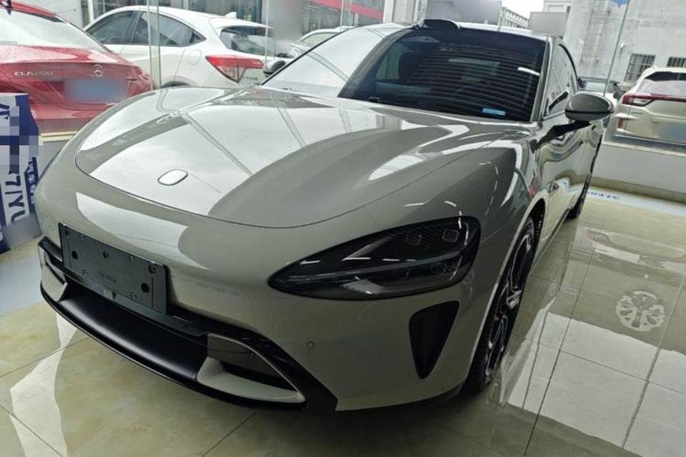 Xiaomi Auto SU7 2024
