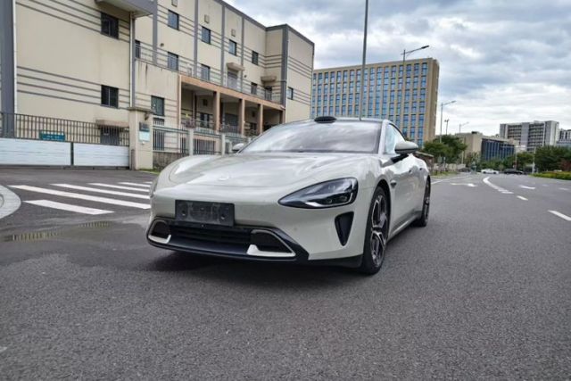 Used Xiaomi Auto SU7 2024 Four-Wheel Drive Ultra-Long Range Advanced Intelligent Driving Max Edition