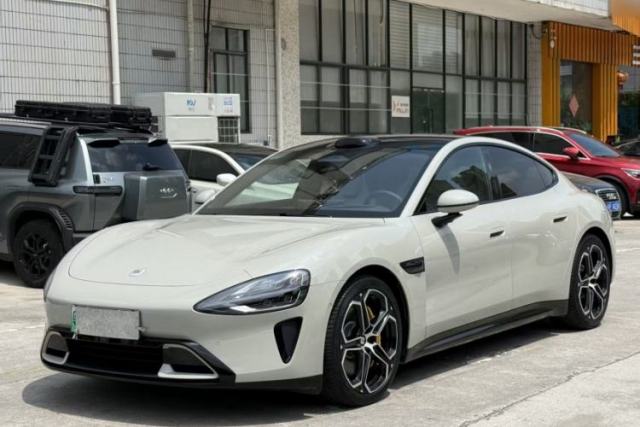 Used Xiaomi Auto SU7 2024 Four-Wheel Drive Ultra-Long Range Advanced Intelligent Driving Max Edition