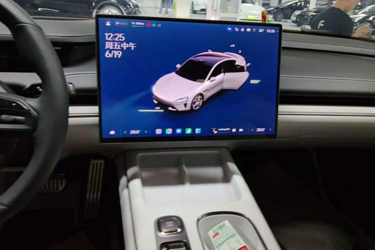 Used Xiaomi Auto SU7 2024 Four-Wheel Drive Ultra-Long Range Advanced Intelligent Driving Max Edition Audio And AC Panel