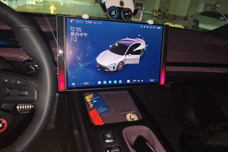 Used Xiaomi Auto SU7 2024 Four-Wheel Drive Ultra-Long Range Advanced Intelligent Driving Max Edition Audio And AC Panel