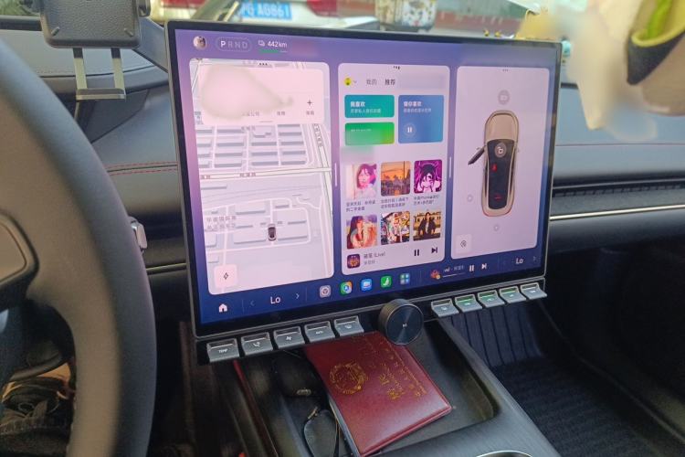 Used Xiaomi Auto SU7 2024 Four-Wheel Drive Ultra-Long Range Advanced Intelligent Driving Max Edition Audio And AC Panel
