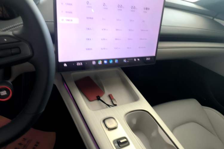 Used Xiaomi Auto SU7 2024 Rear-Drive Long-Range Intelligent Driving Version Audio And AC Panel