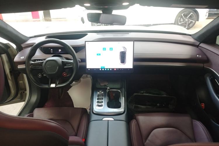 Used Xiaomi Auto SU7 2024 Four-Wheel Drive Ultra-Long Range Advanced Intelligent Driving Max Edition Center Console