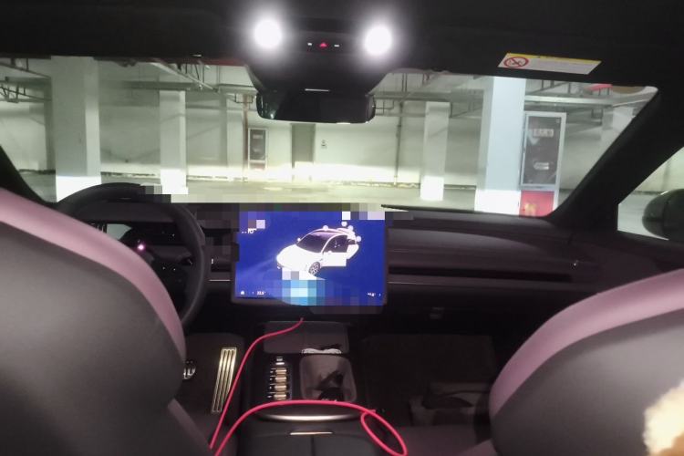 Used Xiaomi Auto SU7 2024 Four-Wheel Drive Ultra-Long Range Advanced Intelligent Driving Max Edition Center Console