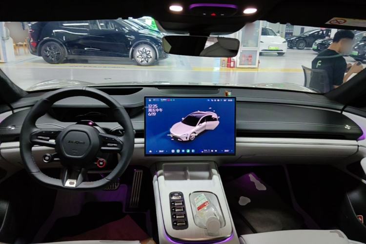 Used Xiaomi Auto SU7 2024 Four-Wheel Drive Ultra-Long Range Advanced Intelligent Driving Max Edition Center Console