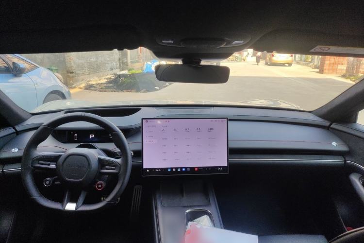 Used Xiaomi Auto SU7 2024 Four-Wheel Drive Ultra-Long Range Advanced Intelligent Driving Max Edition Center Console