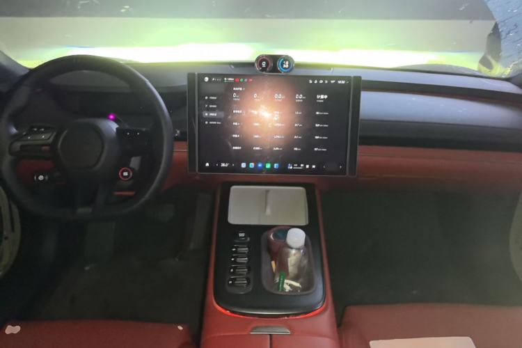 Used Xiaomi Auto SU7 2024 Rear-Drive Ultra-Long Range Advanced Pro-Level Intelligent Driving Version Center Console