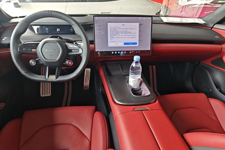 Used Xiaomi Auto SU7 2024 Four-Wheel Drive Ultra-Long Range Advanced Intelligent Driving Max Edition Center Console