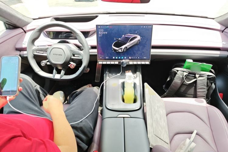 Used Xiaomi Auto SU7 2024 Four-Wheel Drive Ultra-Long Range Advanced Intelligent Driving Max Edition Center Console