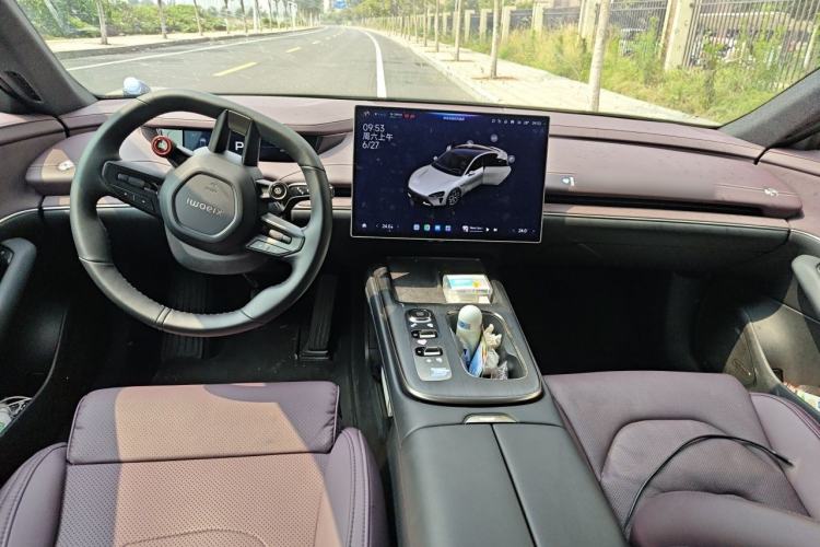 Used Xiaomi Auto SU7 2024 Rear-Drive Long-Range Intelligent Driving Version Center Console
