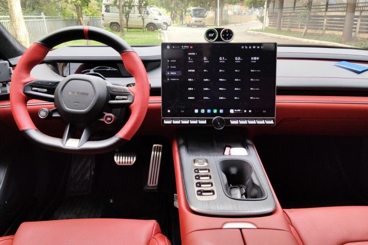 Used Xiaomi Auto SU7 2024 Four-Wheel Drive Ultra-Long Range Advanced Intelligent Driving Max Edition Center Console