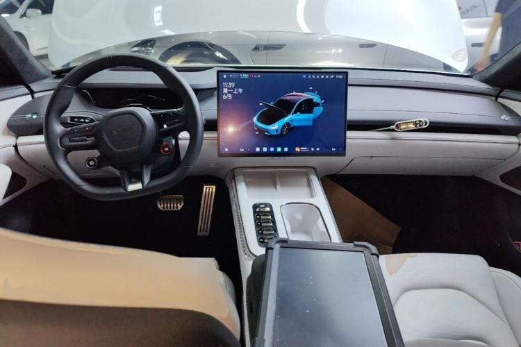 Used Xiaomi Auto SU7 2024 Four-Wheel Drive Ultra-Long Range Advanced Intelligent Driving Max Edition Center Console