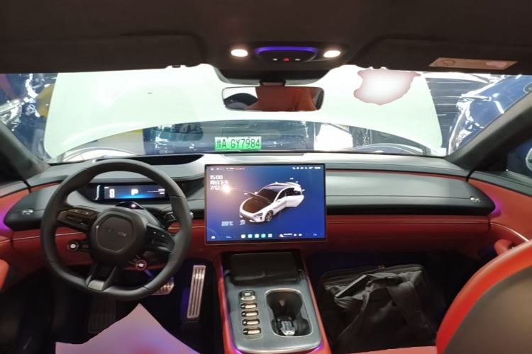 Used Xiaomi Auto SU7 2024 Four-Wheel Drive Ultra-Long Range Advanced Intelligent Driving Max Edition Center Console