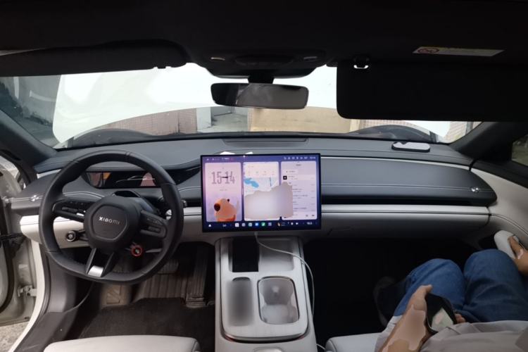 Used Xiaomi Auto SU7 2024 Rear-Drive Ultra-Long Range Advanced Pro-Level Intelligent Driving Version Center Console
