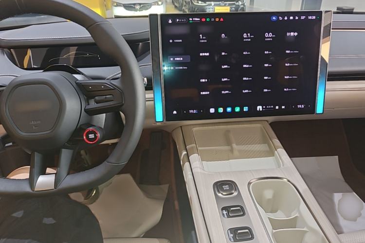 Used Xiaomi Auto SU7 2024 Rear-Drive Long-Range Intelligent Driving Version Center Console