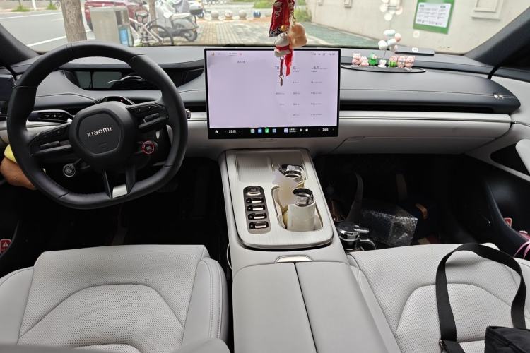 Used Xiaomi Auto SU7 2024 Rear-Drive Ultra-Long Range Advanced Pro-Level Intelligent Driving Version Center Console