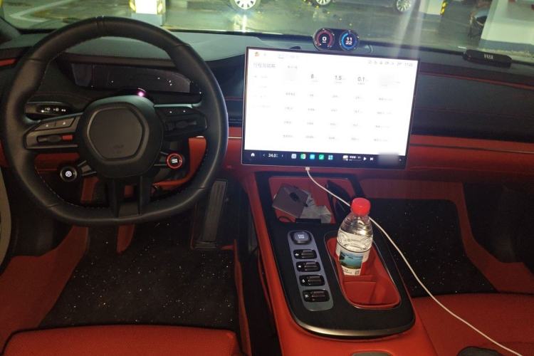 Used Xiaomi Auto SU7 2024 Rear-Drive Ultra-Long Range Advanced Pro-Level Intelligent Driving Version Center Console