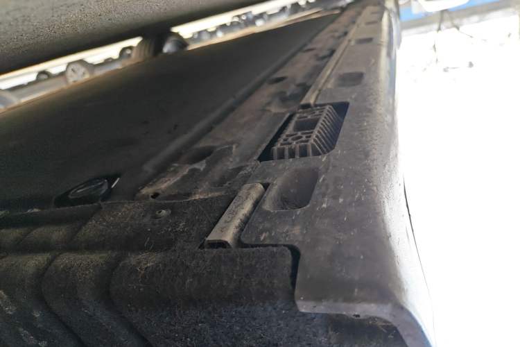 Used Xiaomi Auto SU7 2024 Four-Wheel Drive Ultra-Long Range Advanced Intelligent Driving Max Edition Chassis Front Right