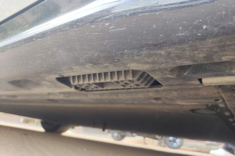 Used Xiaomi Auto SU7 2024 Four-Wheel Drive Ultra-Long Range Advanced Intelligent Driving Max Edition Chassis Front Right