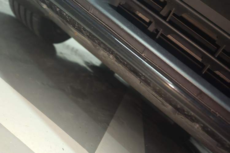 Used Xiaomi Auto SU7 2024 Four-Wheel Drive Ultra-Long Range Advanced Intelligent Driving Max Edition Chassis Front Right