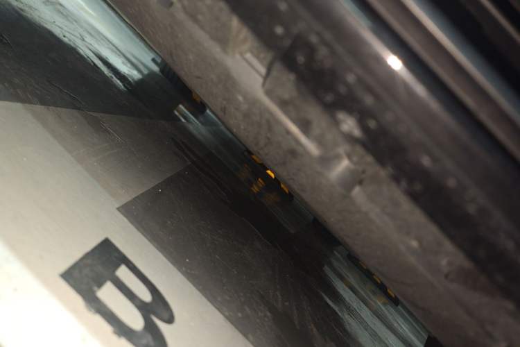 Used Xiaomi Auto SU7 2024 Four-Wheel Drive Ultra-Long Range Advanced Intelligent Driving Max Edition Chassis Front