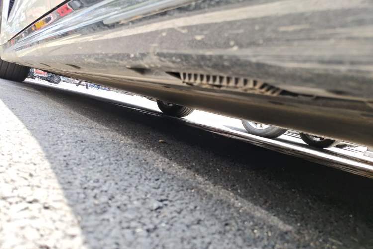 Used Xiaomi Auto SU7 2024 Four-Wheel Drive Ultra-Long Range Advanced Intelligent Driving Max Edition Chassis Rear Left
