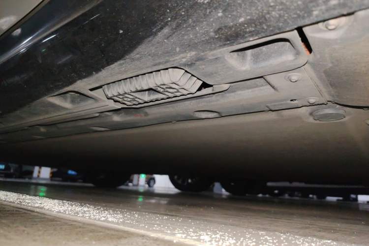 Used Xiaomi Auto SU7 2024 Rear-Drive Long-Range Intelligent Driving Version Chassis Rear Left