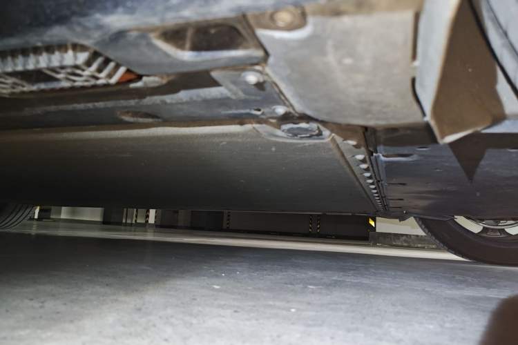 Used Xiaomi Auto SU7 2024 Four-Wheel Drive Ultra-Long Range Advanced Intelligent Driving Max Edition Chassis Rear Left