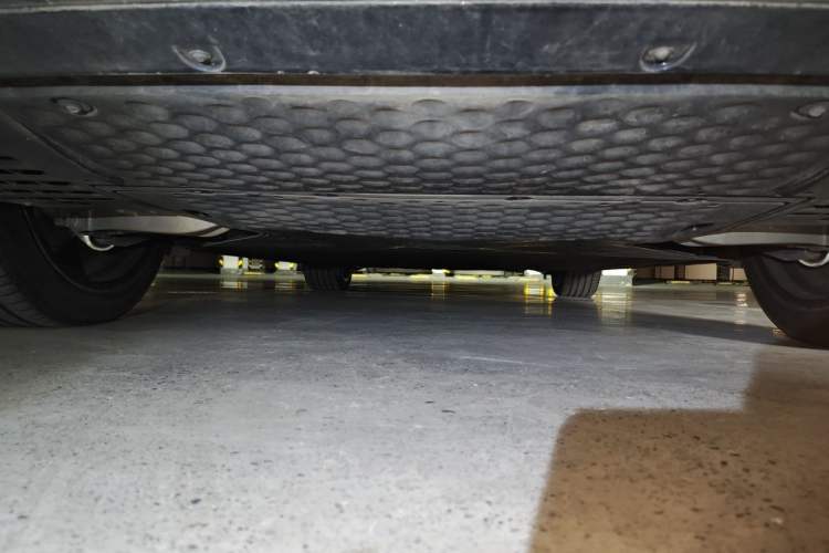 Used Xiaomi Auto SU7 2024 Four-Wheel Drive Ultra-Long Range Advanced Intelligent Driving Max Edition Chassis Rear