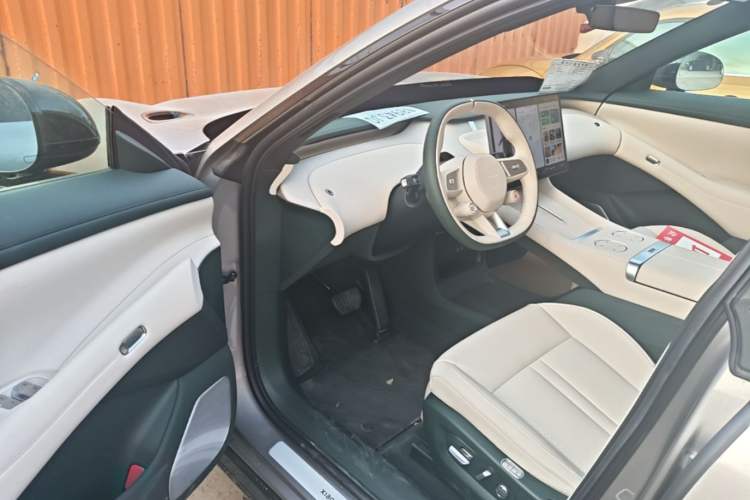 Used Xiaomi Auto SU7 2024 Rear-Drive Long-Range Intelligent Driving Version Driver Seat
