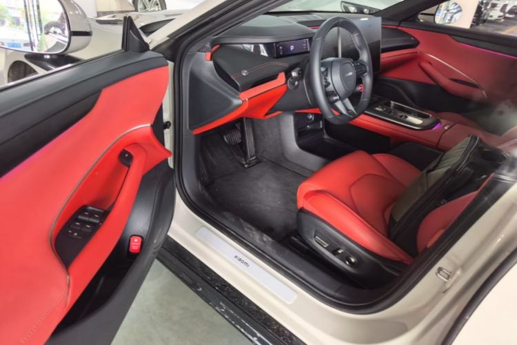 Used Xiaomi Auto SU7 2024 Rear-Drive Long-Range Intelligent Driving Version Driver Seat