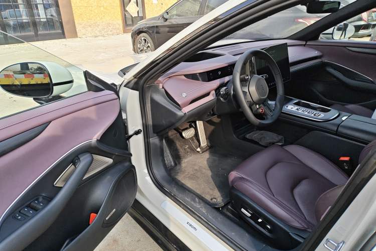 Used Xiaomi Auto SU7 2024 Four-Wheel Drive Ultra-Long Range Advanced Intelligent Driving Max Edition Driver Seat